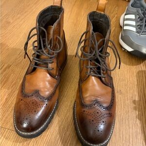 Men's Classic Brown Leather Wingtip Boots
